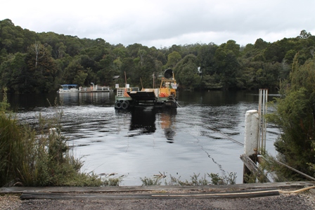 Ferry at Corinna, Tasmania (Dominic Couzens)